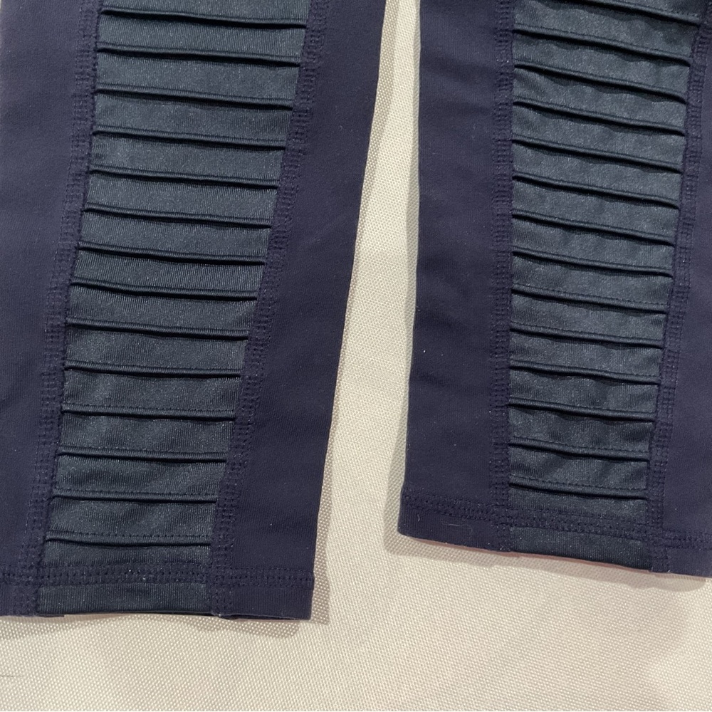 ALO Yoga Navy Moto Rib-Panel Jeggings - Picture 8 of 10